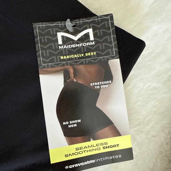 Maidenform size Medium Shapewear Seamless Smoothing Light Shaping Shorts NEW - Picture 3 of 4